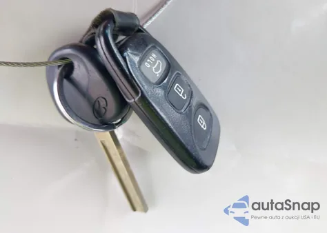 2016 Hyundai Veloster z USA, uszkodzony, nr VIN KMHTC6AD4GU297765